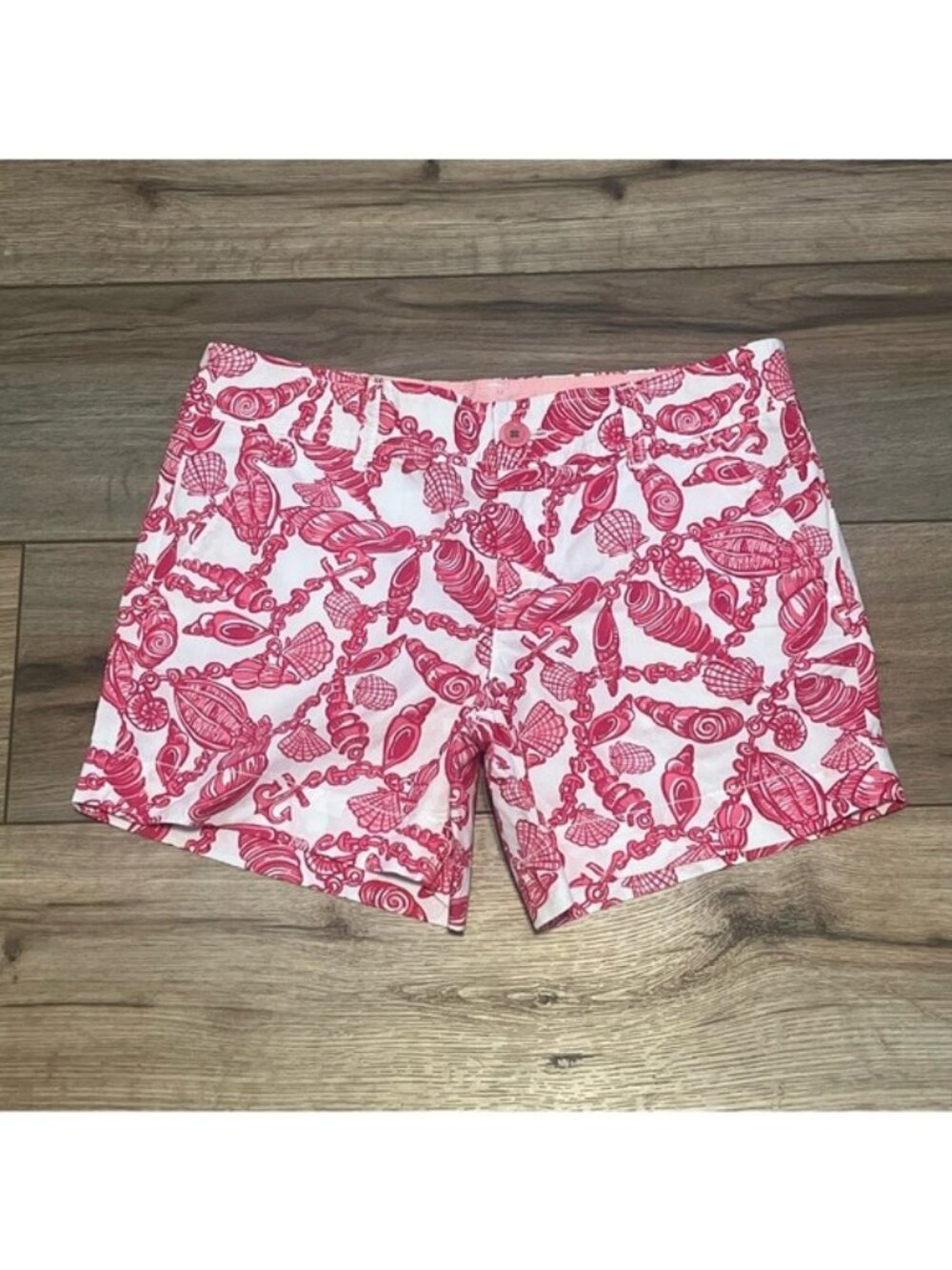 Lilly Pulitzer Callahan Shorts SZ 2 White and Pink Seashell Beach